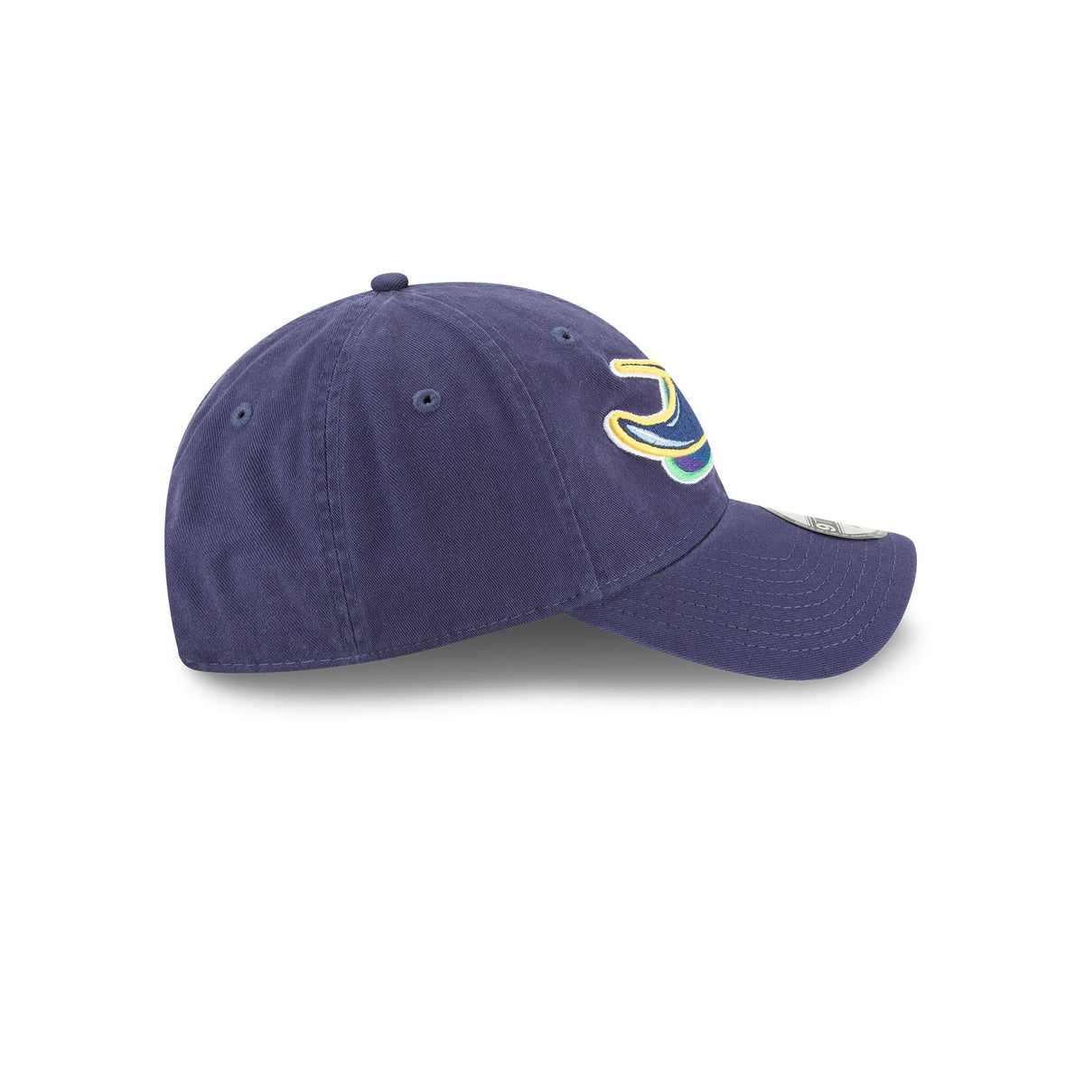 https://cdn.shopify.com/s/files/1/0601/2554/4675/files/11591494_60235195_209TWENTY_CORECLASSICREPTAMRAYALT_TAMRAY_OTC_RSIDE.jpg?v=1723582722