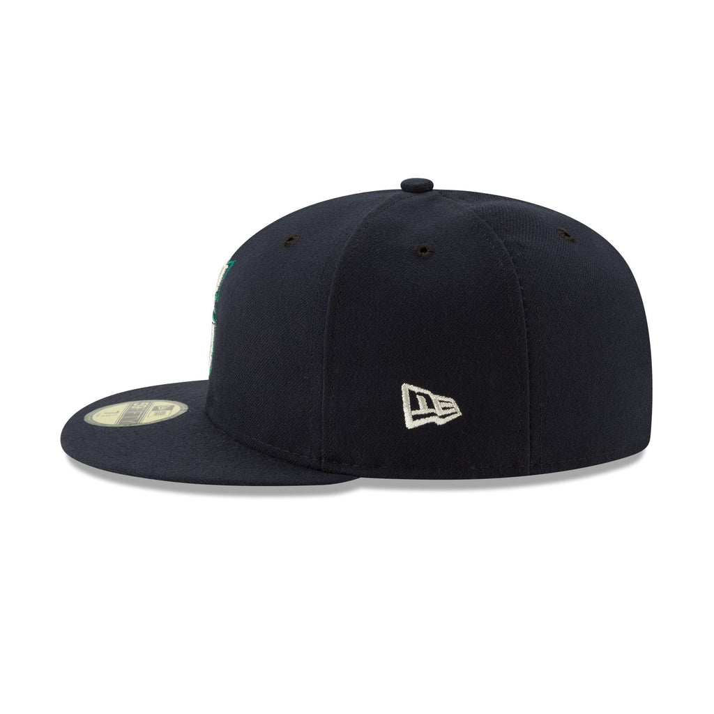 https://cdn.shopify.com/s/files/1/0601/2554/4675/files/14939934_14940026_59FIFTY_MLBGMPOSTSEASONSP25_SEAMAR_OTC_LSIDE.jpg?v=1758659231