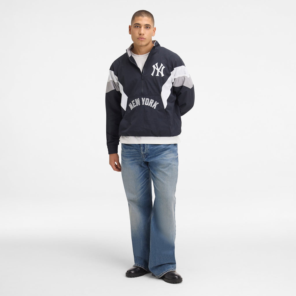 https://cdn.shopify.com/s/files/1/0601/2554/4675/files/1x1_-_Look_17_0387.jpg?v=1749149661
