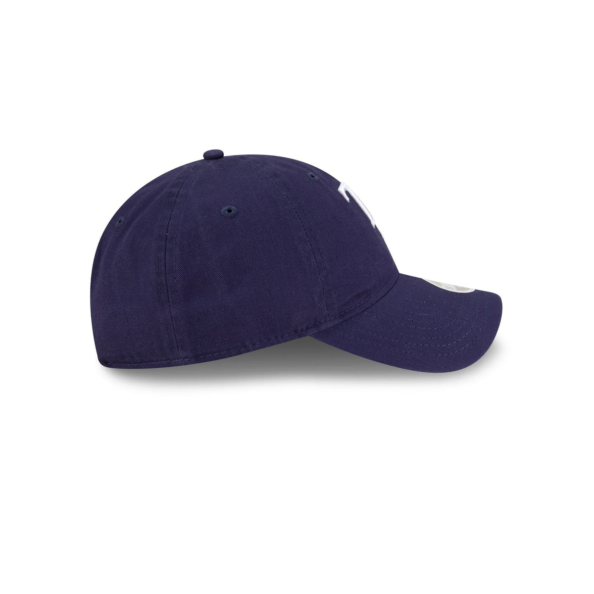 https://cdn.shopify.com/s/files/1/0601/2554/4675/files/60235348_W9TWENTY_MLBSTOCK24_TAMRAY_NAV_RSIDE.jpg?v=1729621426