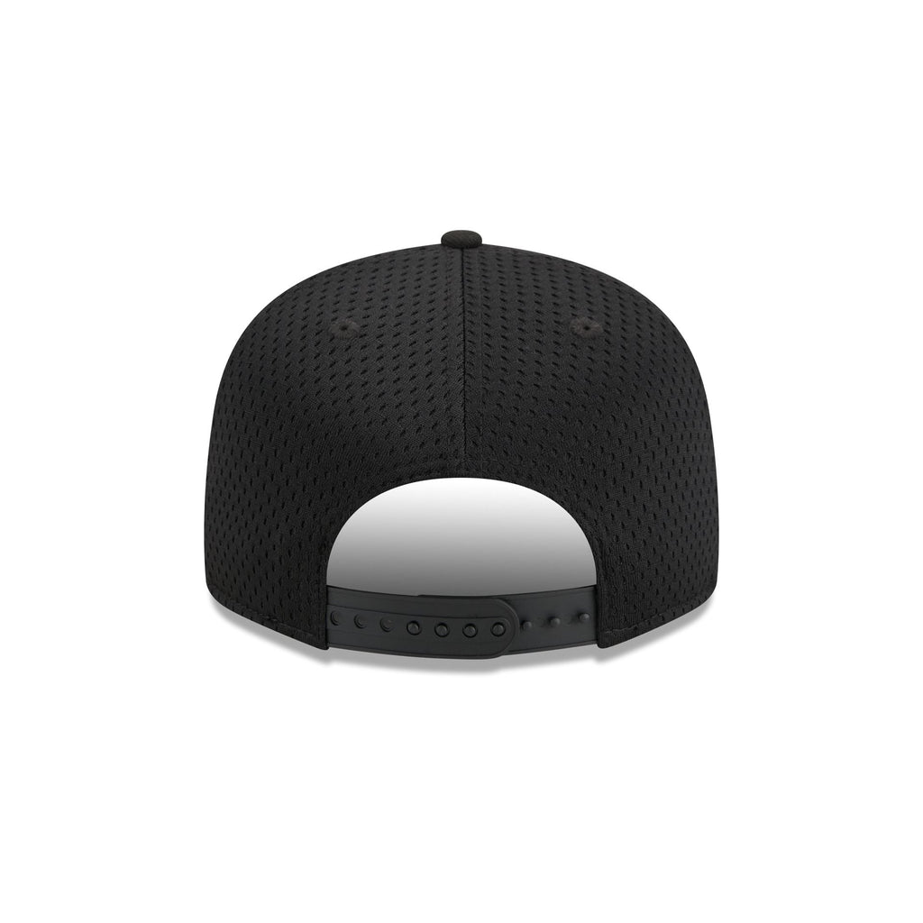 https://cdn.shopify.com/s/files/1/0601/2554/4675/files/60426611_9FIFTY_POST-UPPIN_TAMRAYCO_BLK_R.jpg?v=1693420915