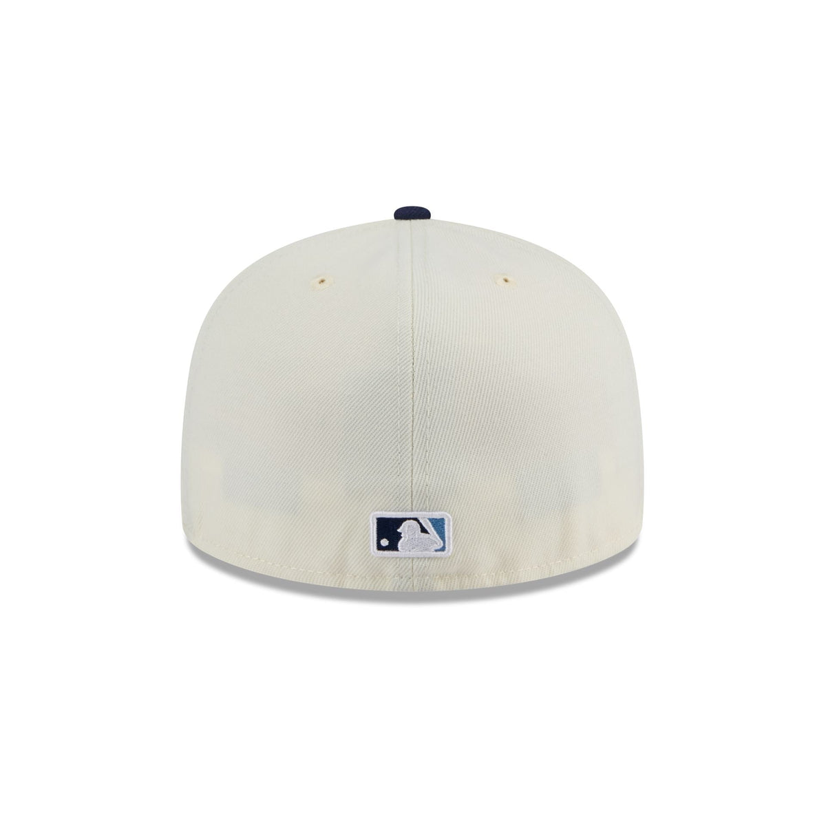 https://cdn.shopify.com/s/files/1/0601/2554/4675/files/60439191_59FIFTY_5950EGCHWOTCOTC_TAMRAY_CHW_R.jpg?v=1713795180