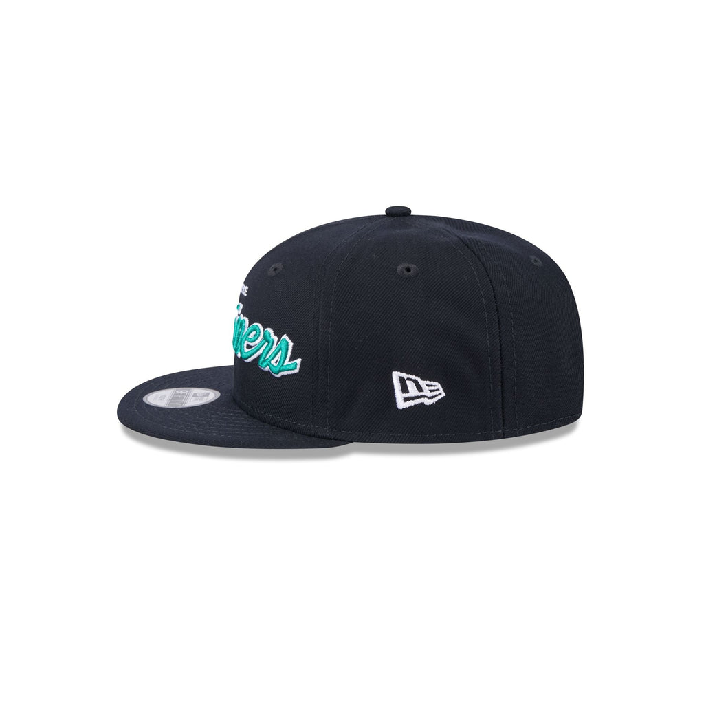 https://cdn.shopify.com/s/files/1/0601/2554/4675/files/60439643_9FIFTY_JR950EGSCRIPT_SEAMAR_OTC_LSIDE.jpg?v=1724763180