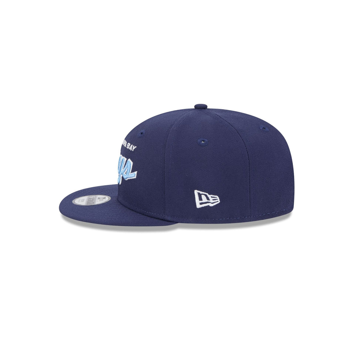 https://cdn.shopify.com/s/files/1/0601/2554/4675/files/60439645_9FIFTY_JR950EGSCRIPT_TAMRAY_OTC_LSIDE.jpg?v=1724763180