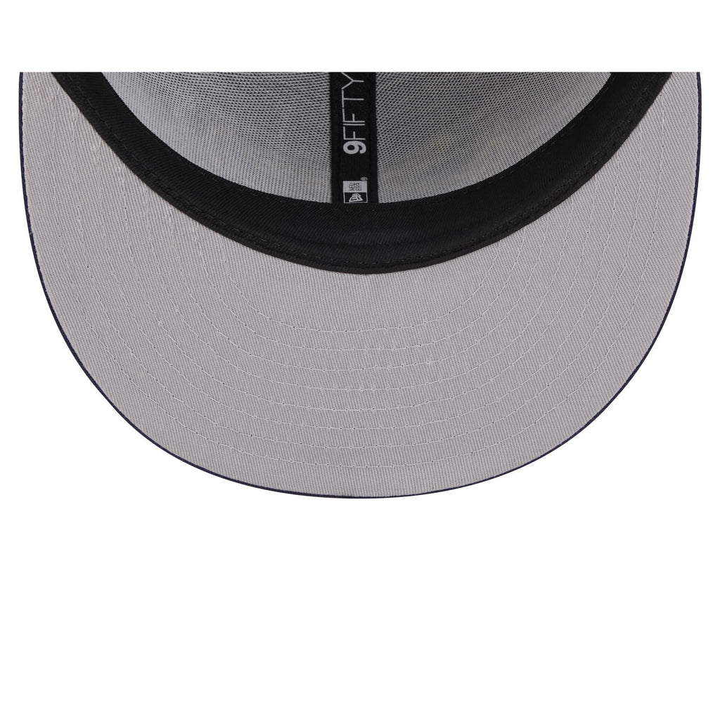 https://cdn.shopify.com/s/files/1/0601/2554/4675/files/60440218_9FIFTY_950EGACOTCOTCOTC_TAMRAY_OTC_UV.jpg?v=1713795178