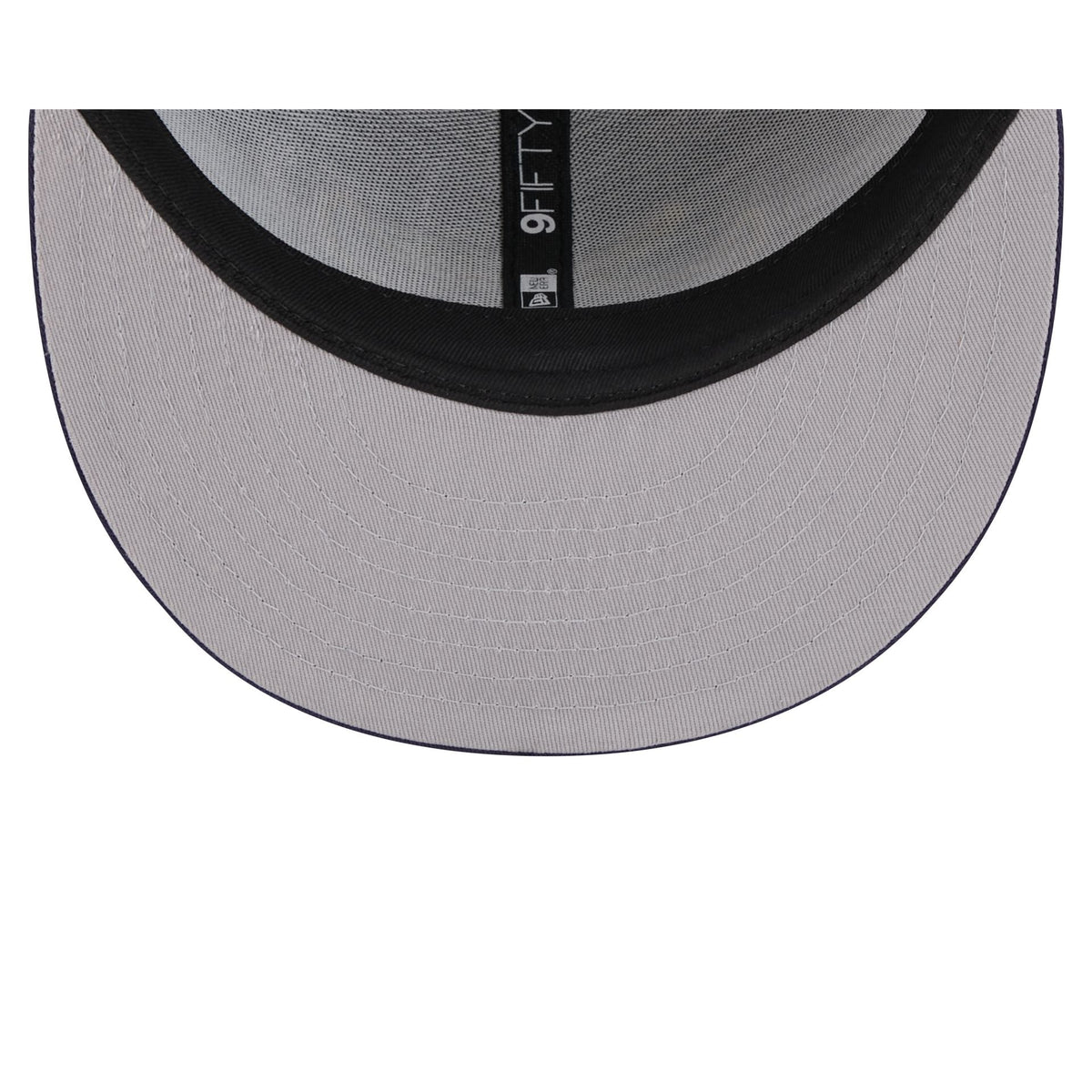 https://cdn.shopify.com/s/files/1/0601/2554/4675/files/60440218_9FIFTY_950EGACOTCOTCOTC_TAMRAY_OTC_UV.jpg?v=1713795178