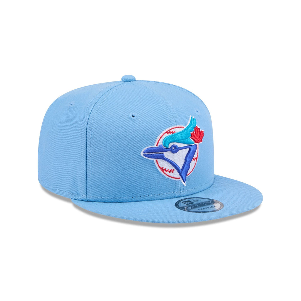 https://cdn.shopify.com/s/files/1/0601/2554/4675/files/60440341_9FIFTY_950EGSKYSKYOTC_TORJAYCO_SKY_3QR.jpg?v=1713795183