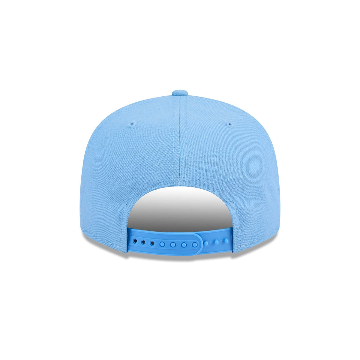 https://cdn.shopify.com/s/files/1/0601/2554/4675/files/60440343_9FIFTY_950EGSKYSKYOTC_SEAMARCO_SKY_R.jpg?v=1713795177