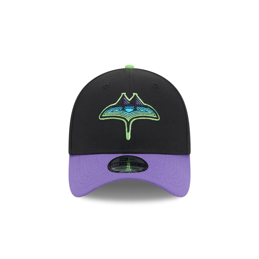 https://cdn.shopify.com/s/files/1/0601/2554/4675/files/60502973_39THIRTY_CITYCNCTTAMRAYOF_TAMRAYCC24_OTC_F.jpg?v=1714404554