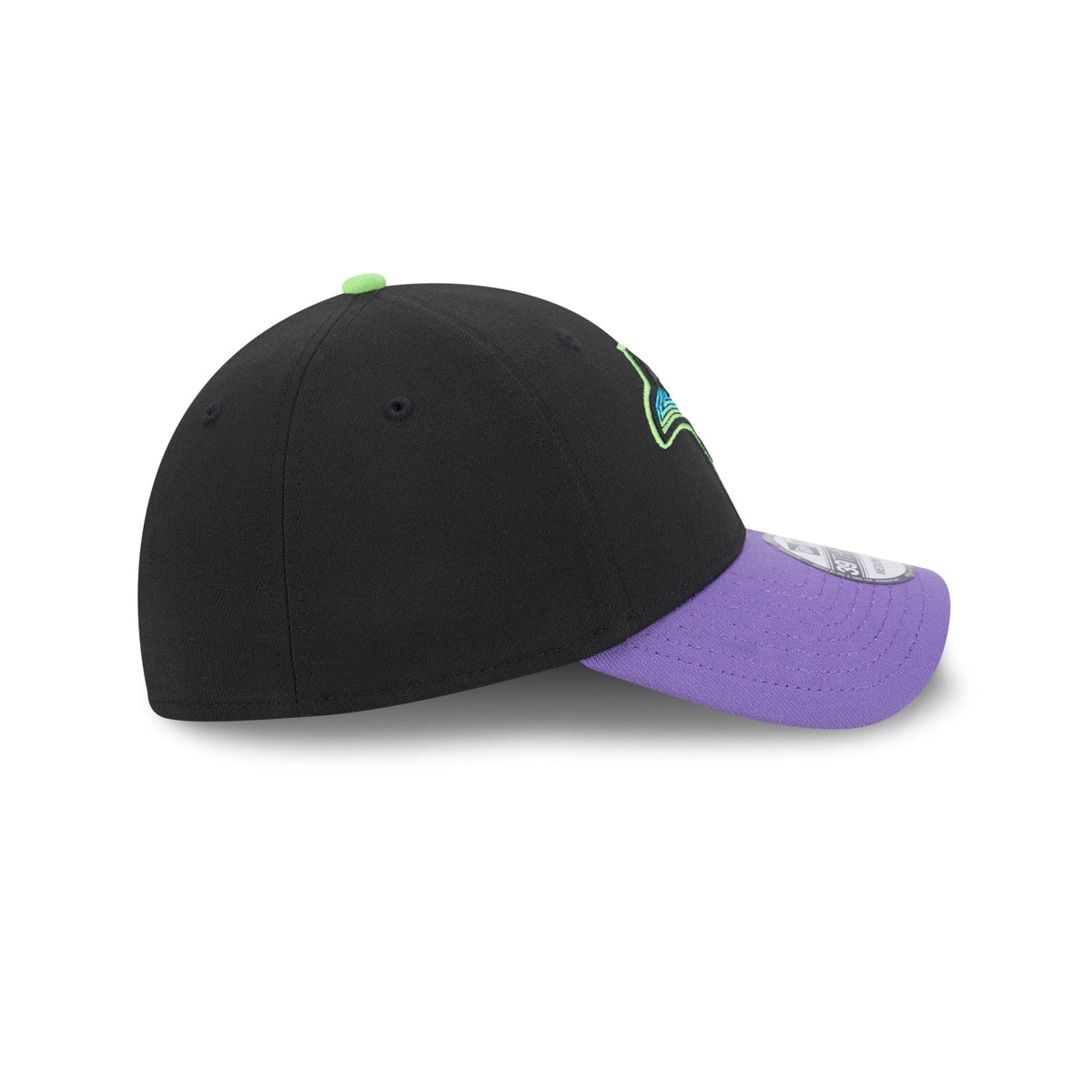 https://cdn.shopify.com/s/files/1/0601/2554/4675/files/60502973_39THIRTY_CITYCNCTTAMRAYOF_TAMRAYCC24_OTC_RSIDE.jpg?v=1714404554