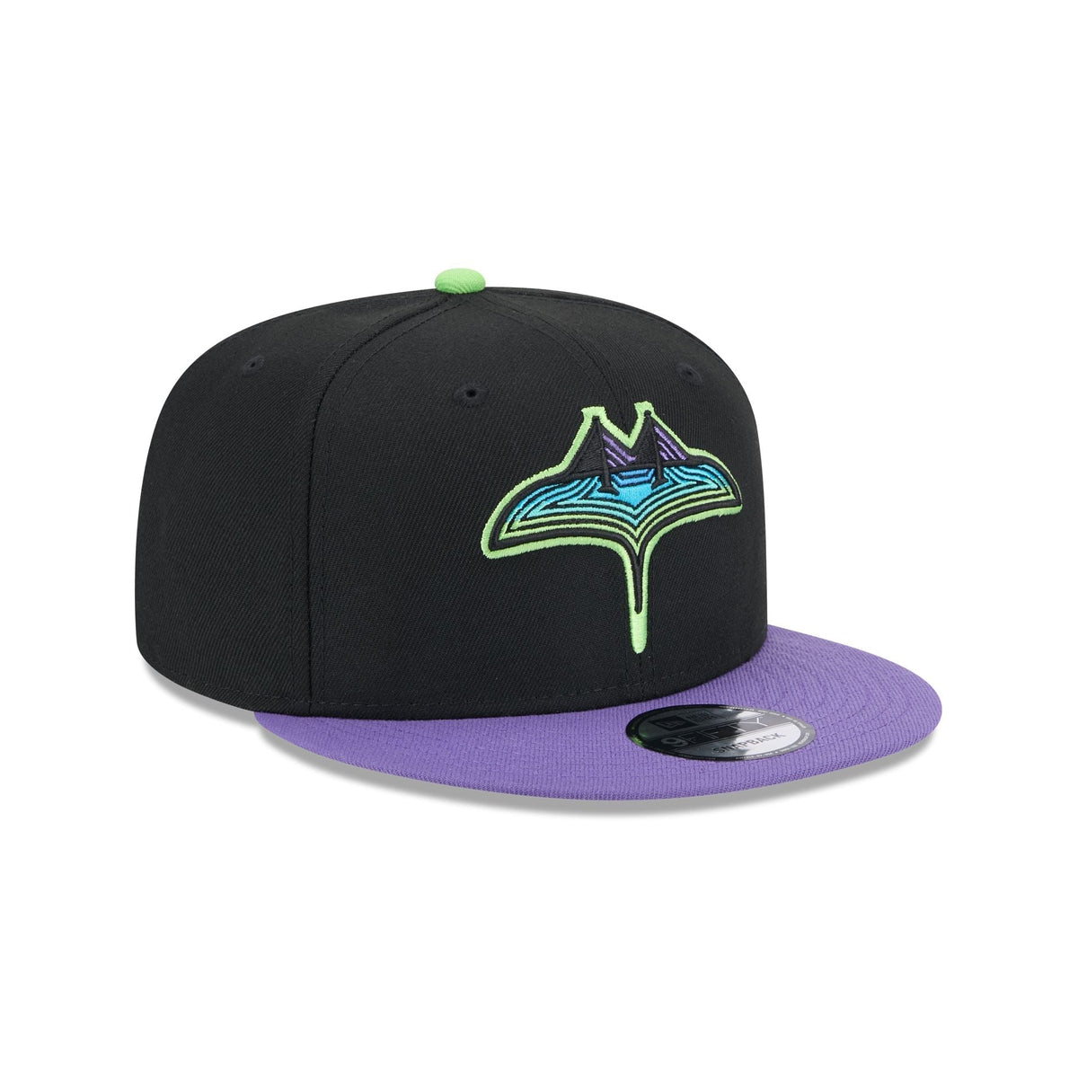 https://cdn.shopify.com/s/files/1/0601/2554/4675/files/60503121_60503098_9FIFTY_CITYCNCTTAMRAYOF_TAMRAYCC24_OTC_3QR.jpg?v=1714404554