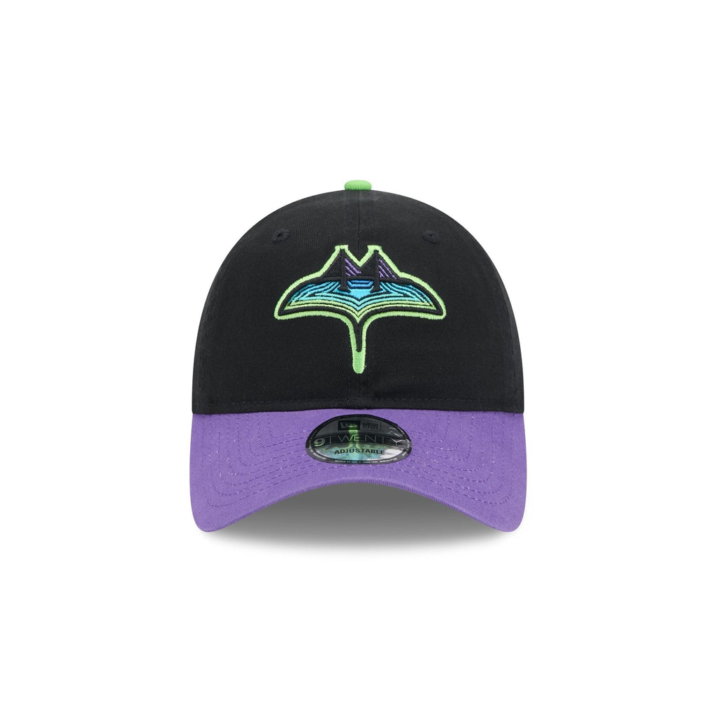 https://cdn.shopify.com/s/files/1/0601/2554/4675/files/60503235_60503206_9TWENTY_CITYCNCTTAMRAYOF_TAMRAYCC24_OTC_F.jpg?v=1714404553