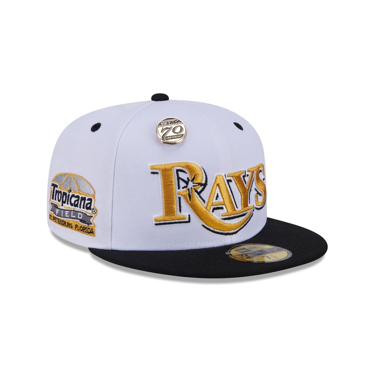 https://cdn.shopify.com/s/files/1/0601/2554/4675/files/60571959_59FIFTY_5950DAY595021824_TAMRAYCO_WHI_3QR.jpg?v=1715015651