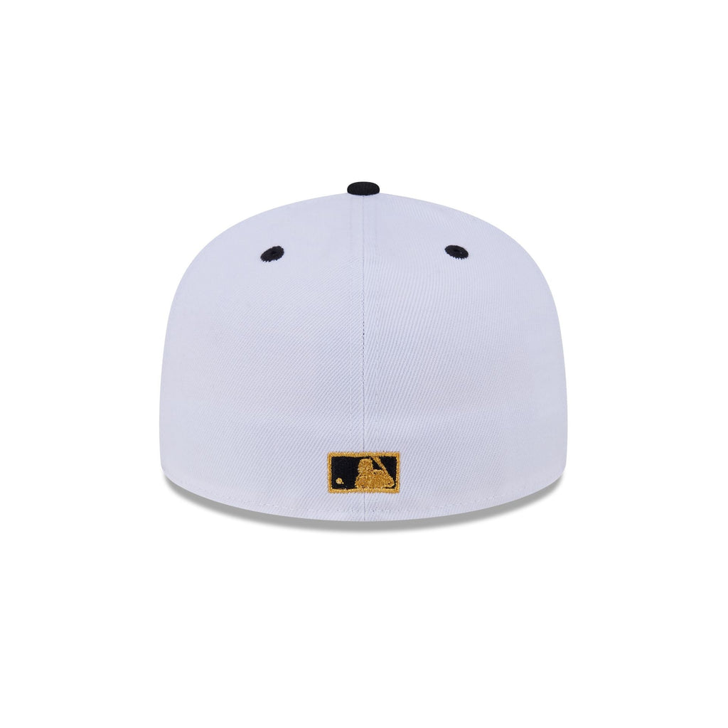 https://cdn.shopify.com/s/files/1/0601/2554/4675/files/60571959_59FIFTY_5950DAY595021824_TAMRAYCO_WHI_R.jpg?v=1715015651