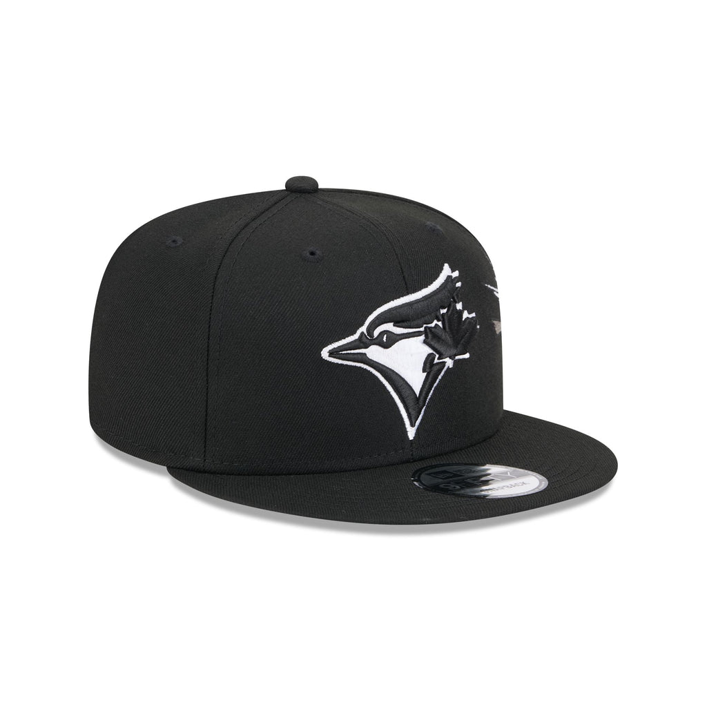 https://cdn.shopify.com/s/files/1/0601/2554/4675/files/60573290_9FIFTY_CITYART_TORJAY_BLK_3QR.jpg?v=1724420826