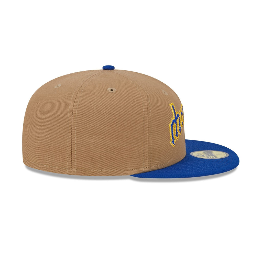 https://cdn.shopify.com/s/files/1/0601/2554/4675/files/60573348_59FIFTY_CLASSIC8-BITWORDMA_SEAMARCO_KHK_RSIDE.jpg?v=1726173634