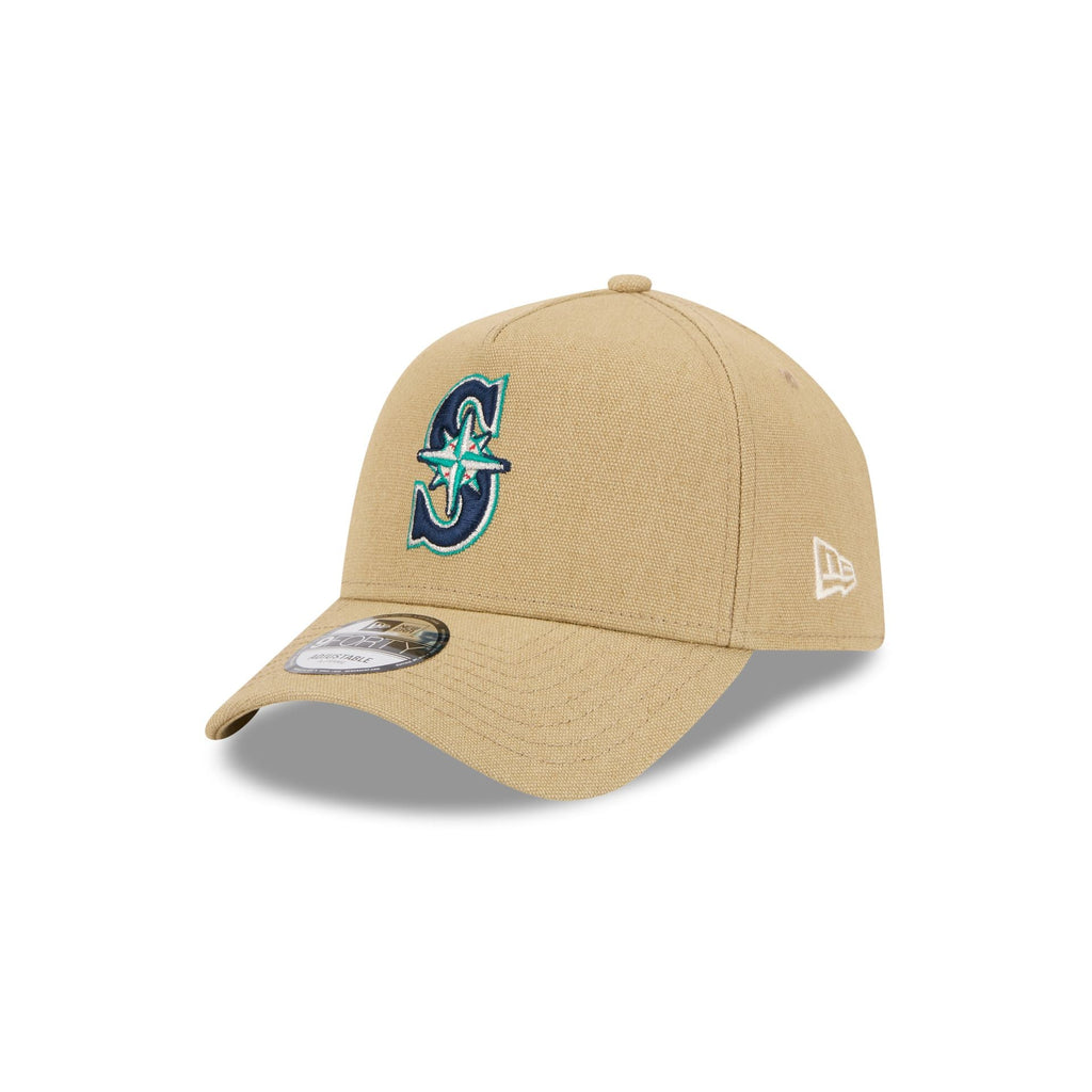 https://cdn.shopify.com/s/files/1/0601/2554/4675/files/60573481_AF9FORTY_LOGOESSENTIALS_SEAMAR_BKH_3QL.jpg?v=1726173632
