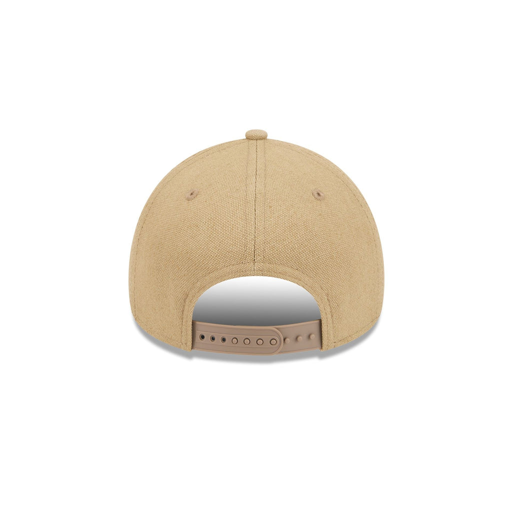 https://cdn.shopify.com/s/files/1/0601/2554/4675/files/60573481_AF9FORTY_LOGOESSENTIALS_SEAMAR_BKH_R.jpg?v=1726173633