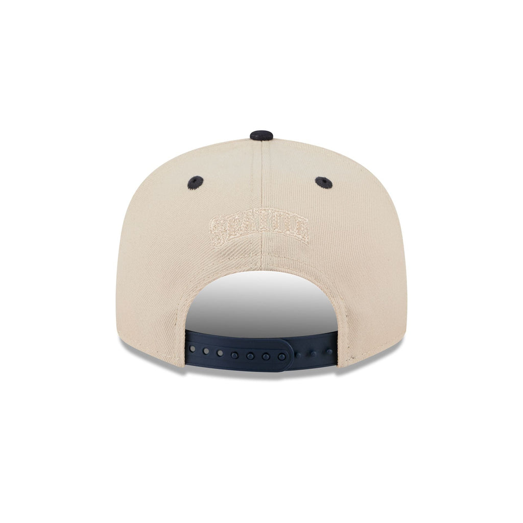 https://cdn.shopify.com/s/files/1/0601/2554/4675/files/60586777_9FIFTY_TEAMART_SEAMAR_OTC_R.jpg?v=1728999915