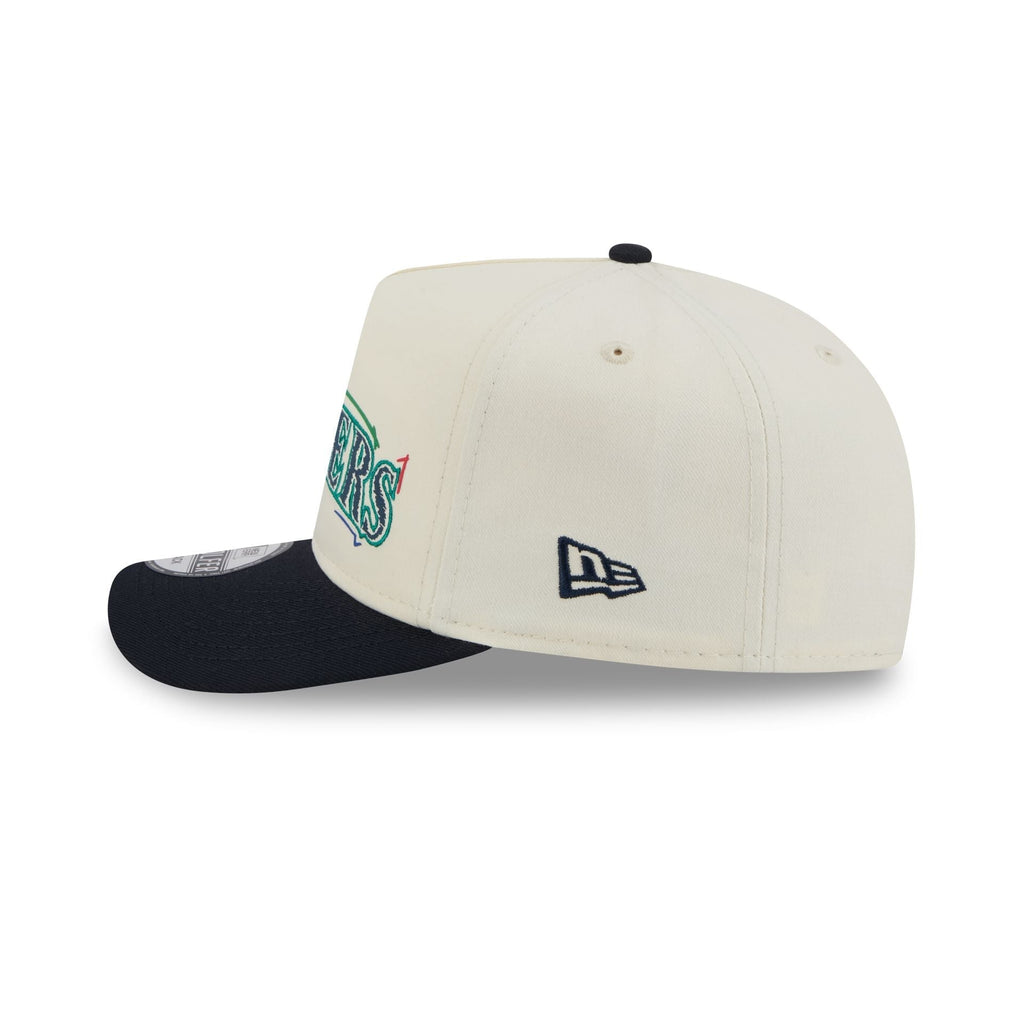 https://cdn.shopify.com/s/files/1/0601/2554/4675/files/60641286_GOLFER_TEAMSCRIBBLE_SEAMAR_CHW_LSIDE.jpg?v=1739890282