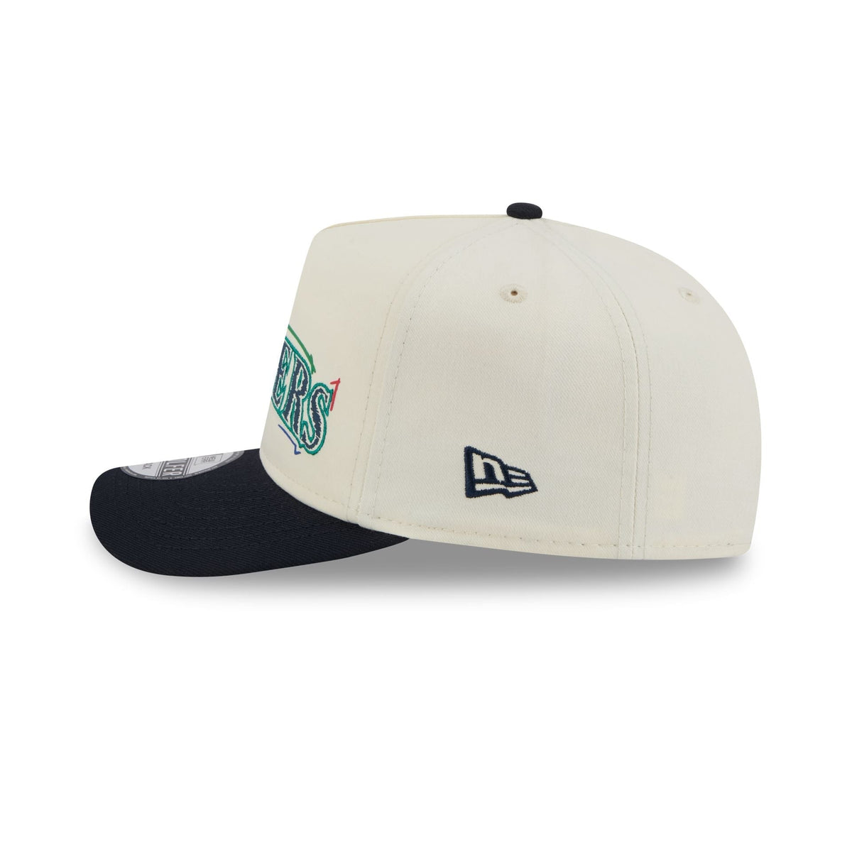 https://cdn.shopify.com/s/files/1/0601/2554/4675/files/60641286_GOLFER_TEAMSCRIBBLE_SEAMAR_CHW_LSIDE.jpg?v=1739890282