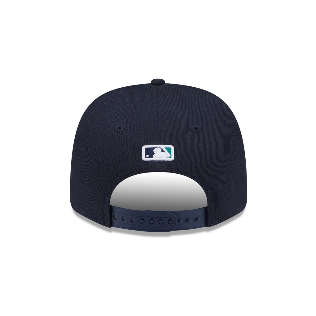 https://cdn.shopify.com/s/files/1/0601/2554/4675/files/60646884_9SEVENTY_MLBPLYRREP970SS_SEAMAR_OTC_R.jpg?v=1736976596