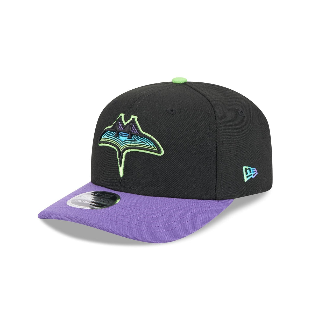 https://cdn.shopify.com/s/files/1/0601/2554/4675/files/60666709_9SEVENTY_CITYCNCTTAMRAYOF_TAMRAY_OTC_3QL.jpg?v=1743431162