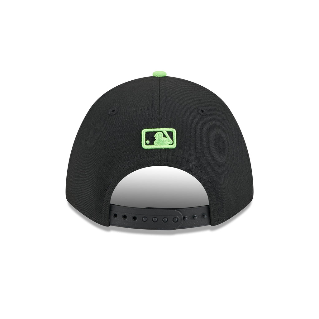 https://cdn.shopify.com/s/files/1/0601/2554/4675/files/60666762_940MC_CITYCNCTTAMRAYOF_TAMRAY_OTC_R.jpg?v=1743431162