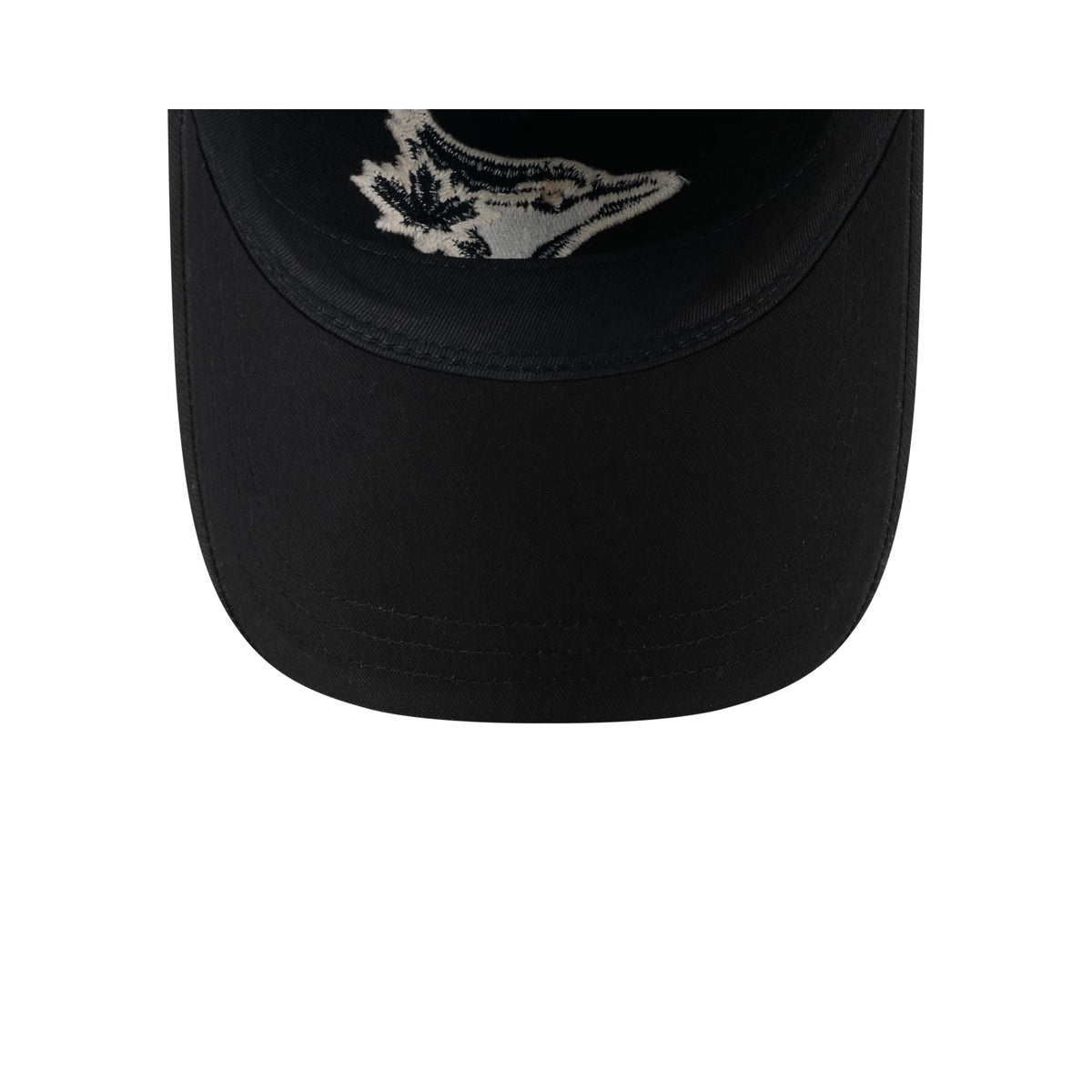 https://cdn.shopify.com/s/files/1/0601/2554/4675/files/60668408_9TWENTYAF_EMBROIDEREDMESH_TORJAY_BLK_UV.jpg?v=1739902202