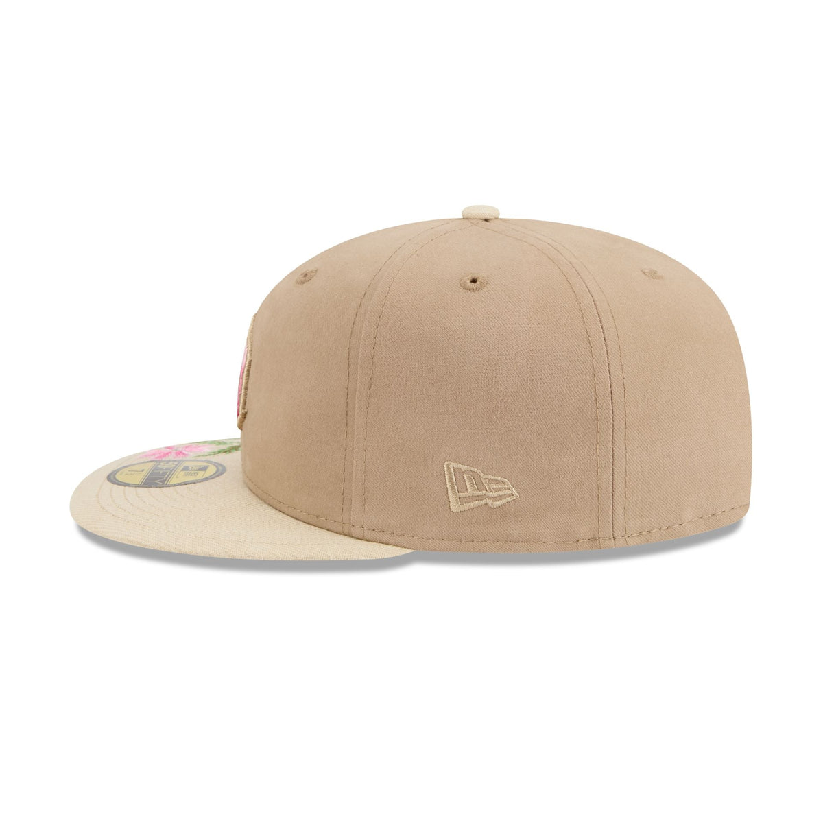 https://cdn.shopify.com/s/files/1/0601/2554/4675/files/60668444_59FIFTY_HANDSTITCHEDFLORAL_SEAMAR_OTC_LSIDE.jpg?v=1739218486