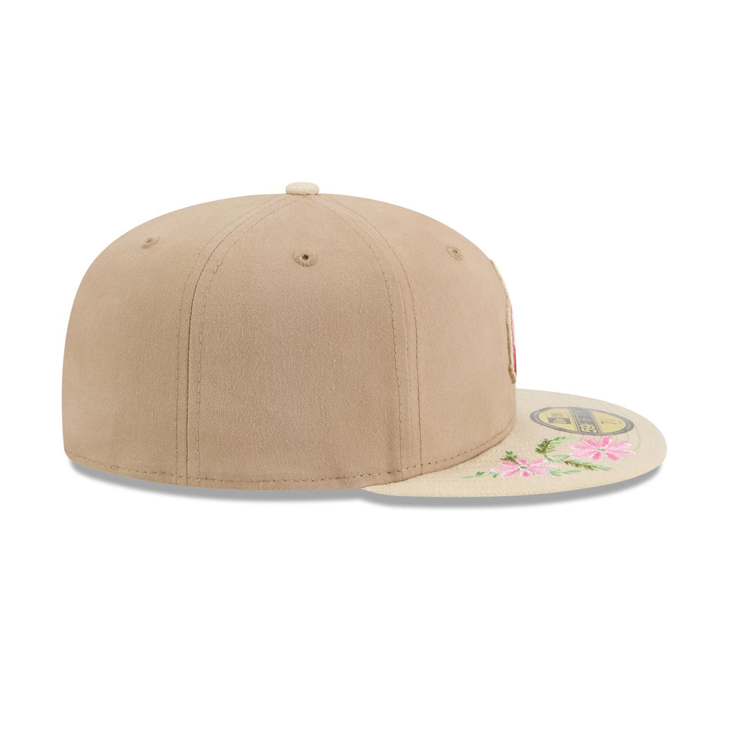 https://cdn.shopify.com/s/files/1/0601/2554/4675/files/60668444_59FIFTY_HANDSTITCHEDFLORAL_SEAMAR_OTC_RSIDE.jpg?v=1739218486