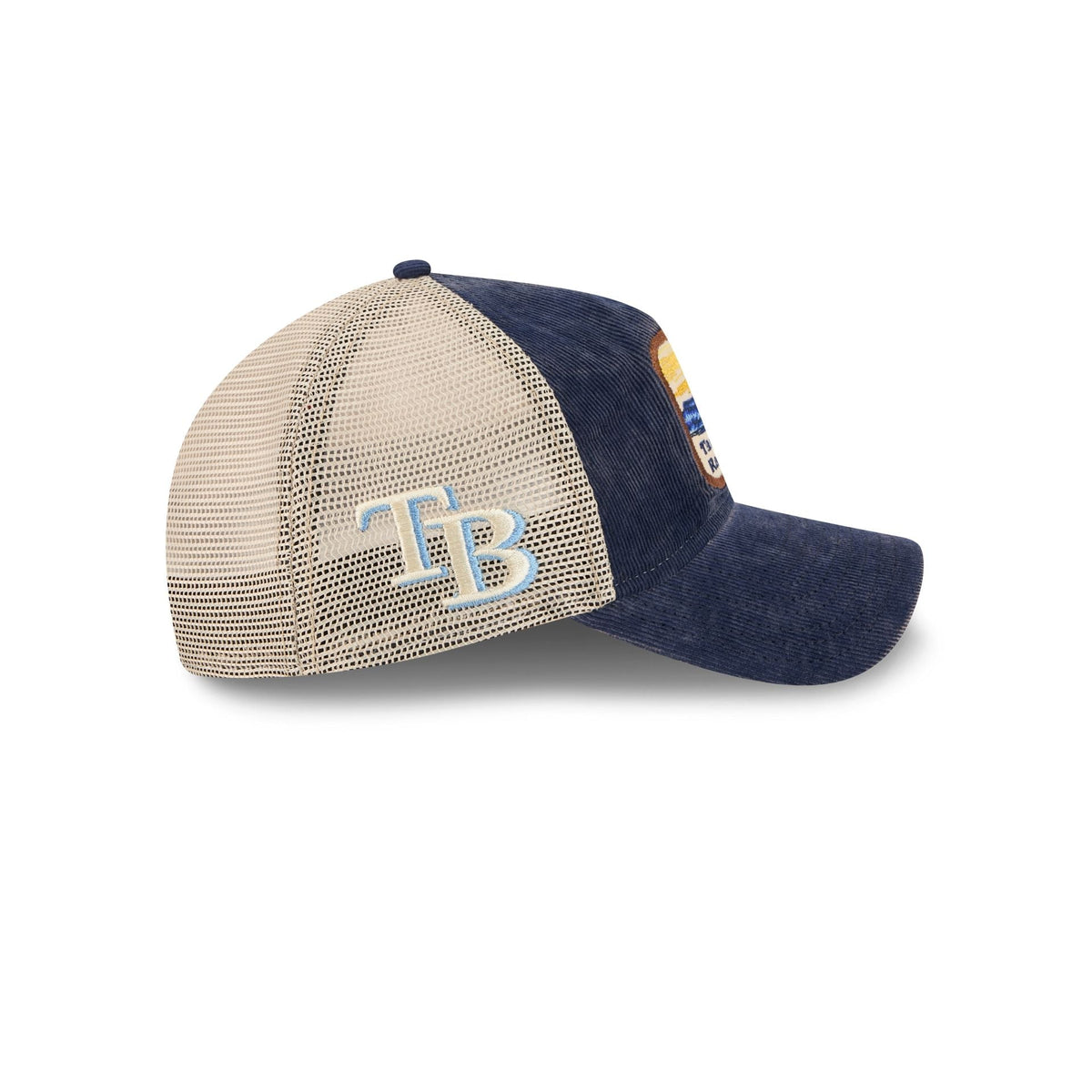 https://cdn.shopify.com/s/files/1/0601/2554/4675/files/60669062_9TWENTYAF_VTGLANDSCAPE25317_TAMRAY_OTC_RSIDE.jpg?v=1747337858