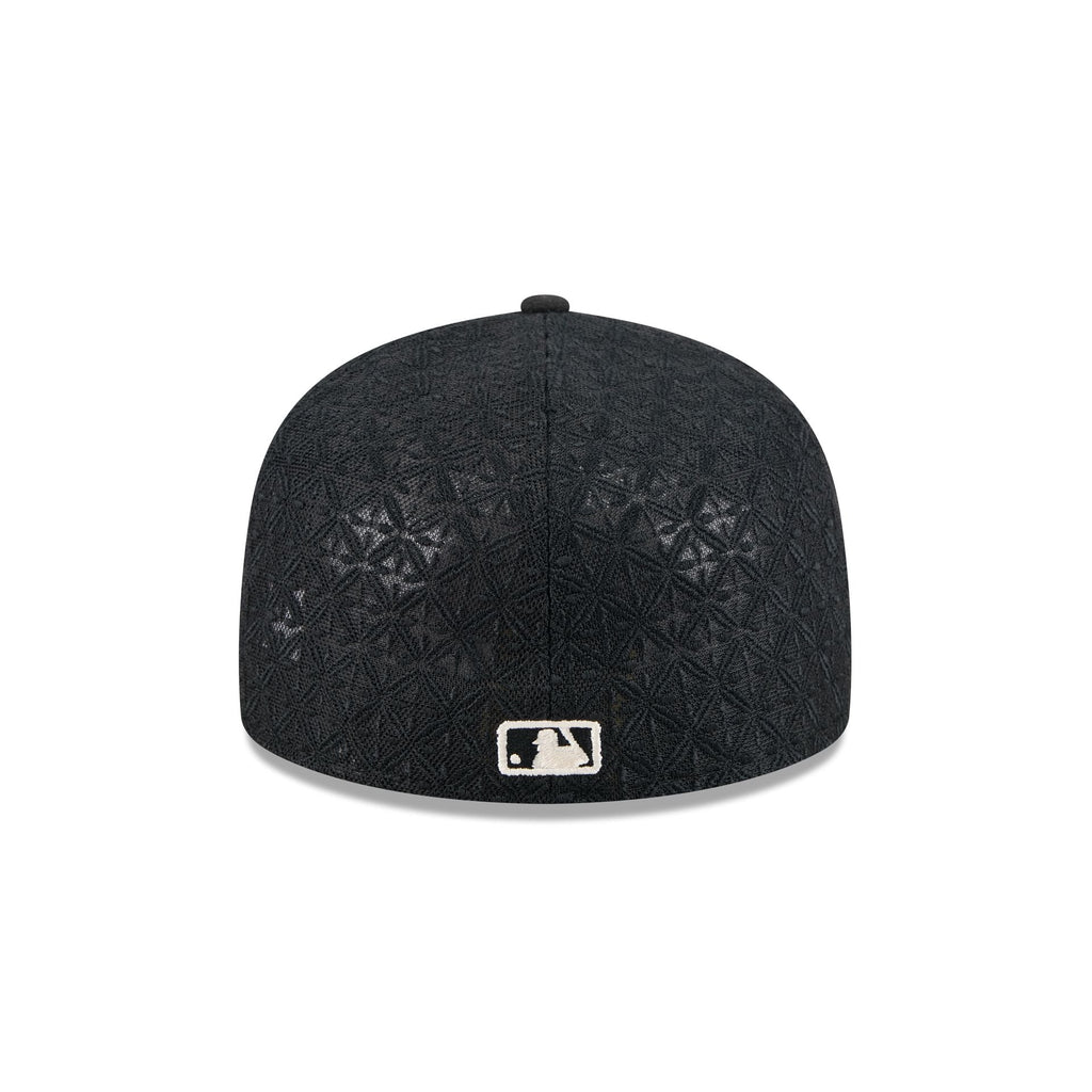 https://cdn.shopify.com/s/files/1/0601/2554/4675/files/60750783_59FIFTYAF_5950DAY5950AF2704_SEAMAR_BLK_R.jpg?v=1745502743
