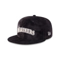https://cdn.shopify.com/s/files/1/0601/2554/4675/files/60750874_59FIFTY_5950DAY595027040_SEAMAR_BLK_3QL.jpg?v=1745502758