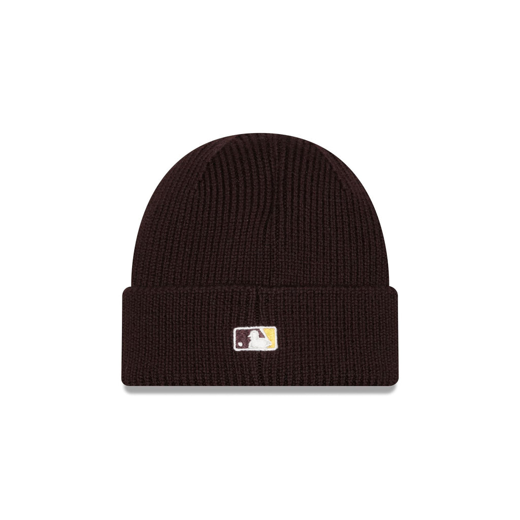 https://cdn.shopify.com/s/files/1/0601/2554/4675/files/60758396_KNITBEANIE_SKULLKNIT26999_SADPAD_OTC_R.jpg?v=1760987493