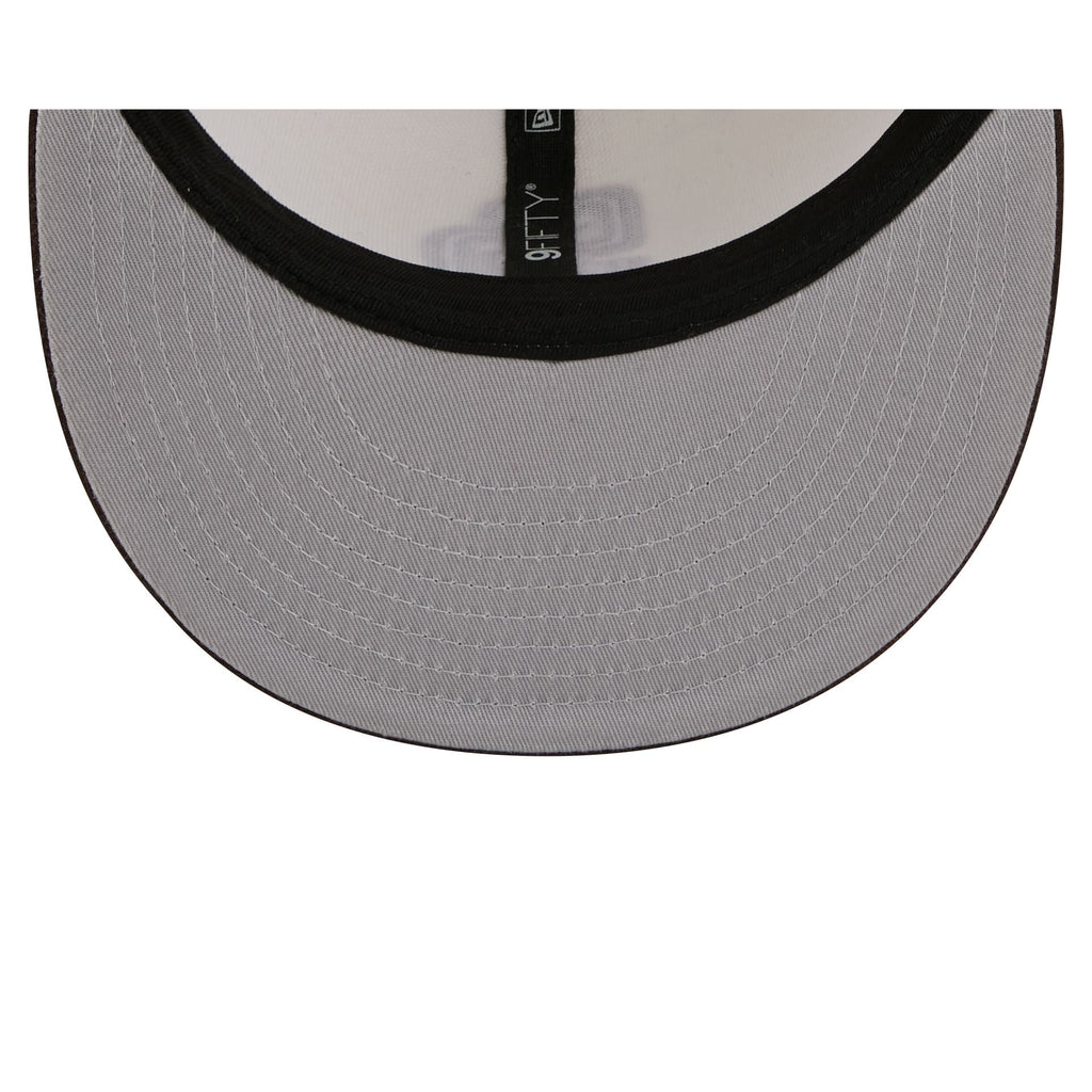 https://cdn.shopify.com/s/files/1/0601/2554/4675/files/60758447_9FIFTY_MASCOTPIN26993_SADPAD_CHW_UV.jpg?v=1760987022