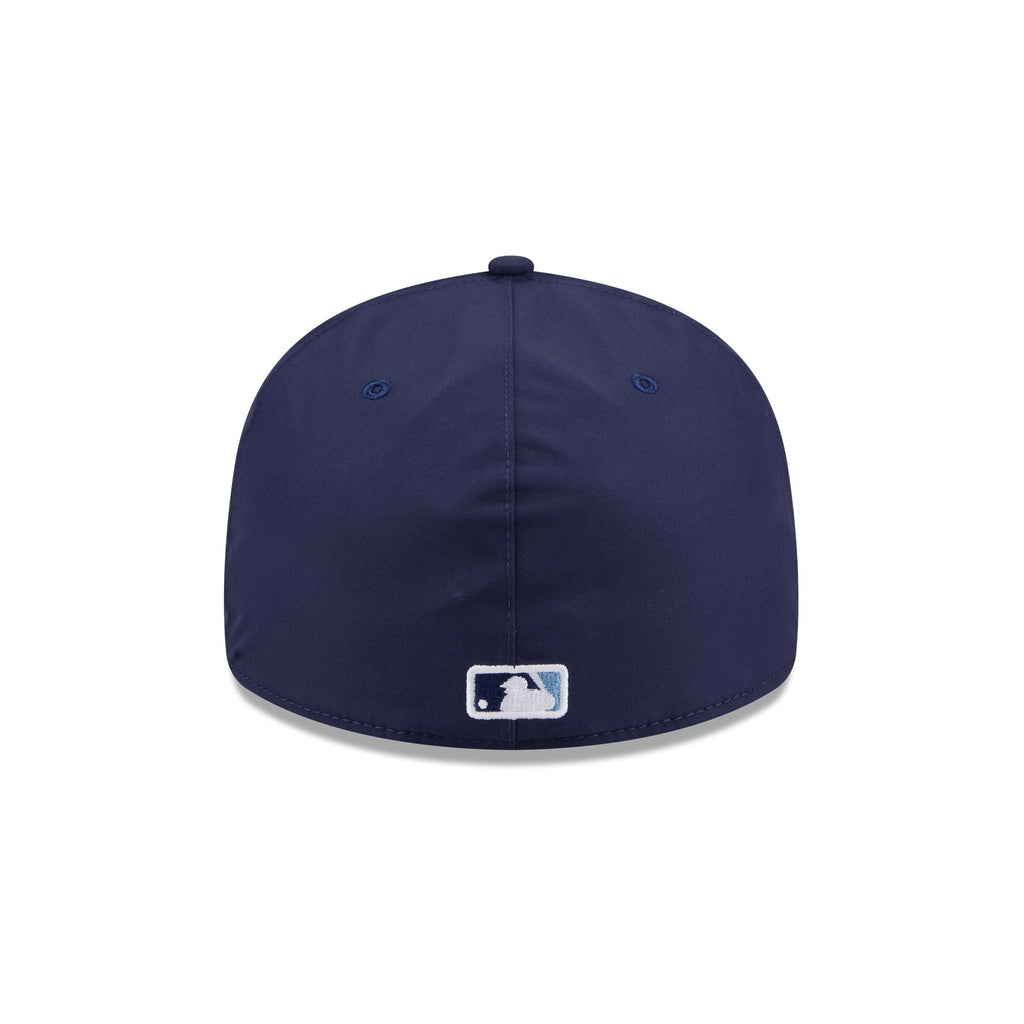 https://cdn.shopify.com/s/files/1/0601/2554/4675/files/60763674_59FIFTY_GORETEX595028617_TAMRAY_OTC_R.jpg?v=1765291723