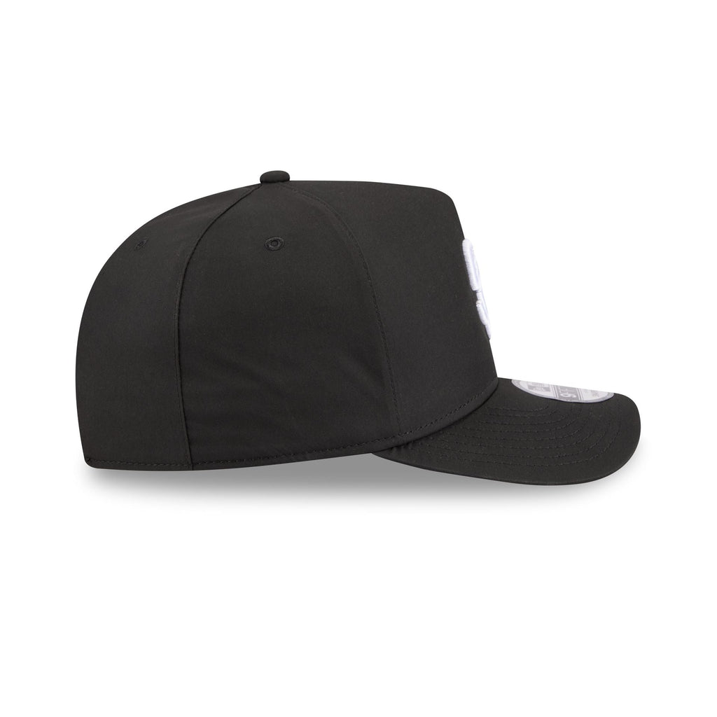 https://cdn.shopify.com/s/files/1/0601/2554/4675/files/60763700_9FIFTYAF_GORETEX950AFPC291_SADPAD_BLK_RSIDE.jpg?v=1765291723