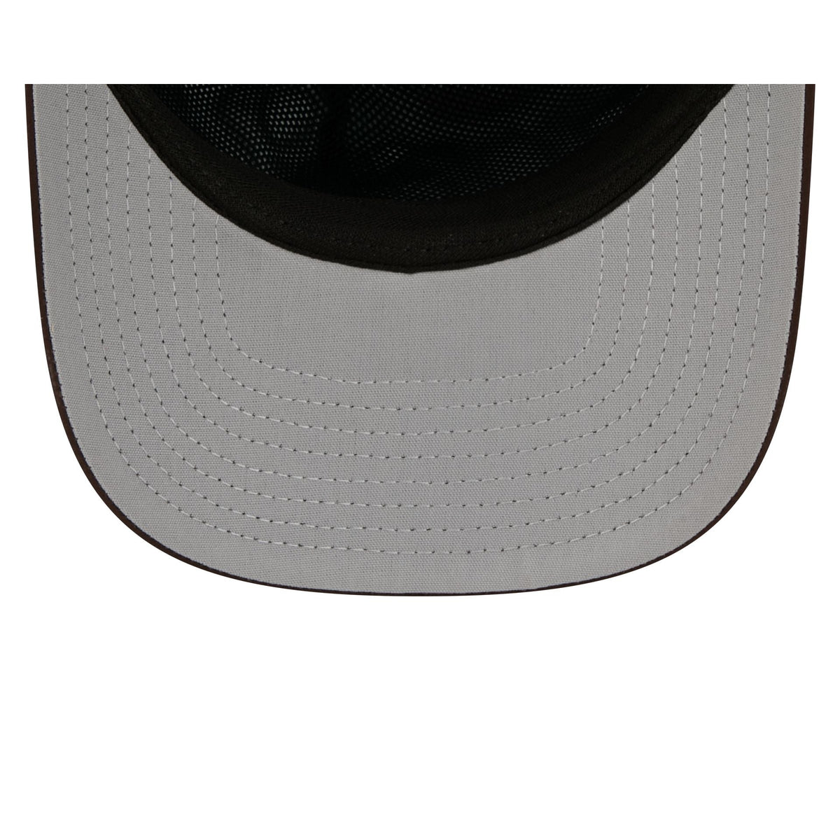 https://cdn.shopify.com/s/files/1/0601/2554/4675/files/60763726_9SEVENTY_GORETEX9SEVENTY28619_SADPAD_OTC__20UV.jpg?v=1765291723