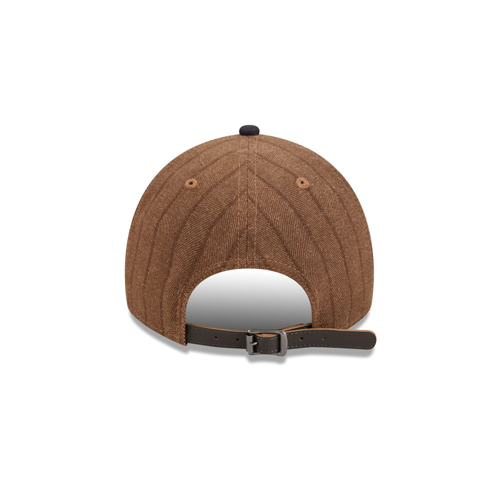 https://cdn.shopify.com/s/files/1/0601/2554/4675/files/60763767_9TWENTYAF_WOOLPINSTRIPE9TWENTYAF_SEAMAR_OTC_R.jpg?v=1756990442