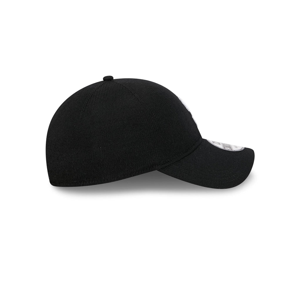 https://cdn.shopify.com/s/files/1/0601/2554/4675/files/60763856_9TWENTY_MERINOWOOL9TWENTY2857_SEAMAR_BLK_RSIDE.jpg?v=1756990438