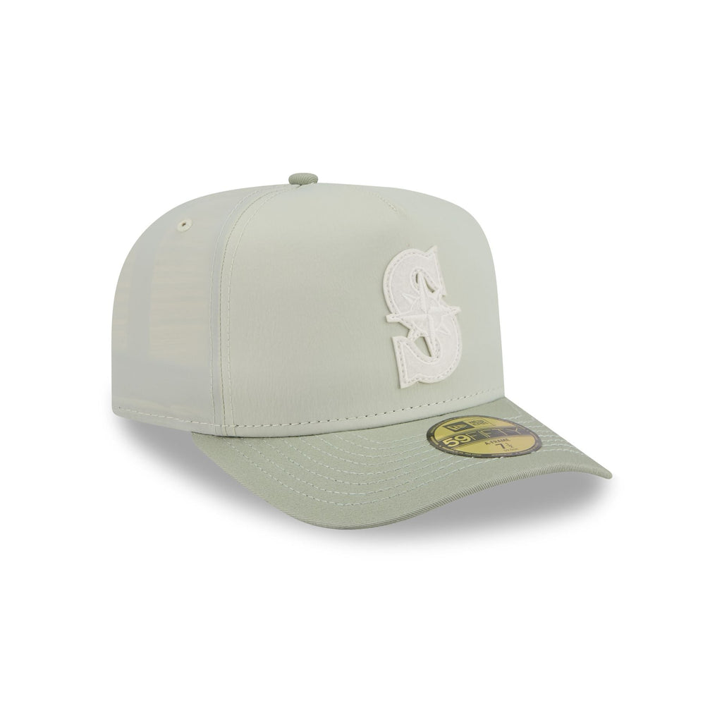 https://cdn.shopify.com/s/files/1/0601/2554/4675/files/60765415_59FIFTYAF_LifestyleEnergy_SEAMAR_EVG_3QR.jpg?v=1759245534