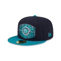 https://cdn.shopify.com/s/files/1/0601/2554/4675/files/60767105_59FIFTY_LifestyleEnergy_SEAMAR_OTC_3QL.jpg?v=1757087094