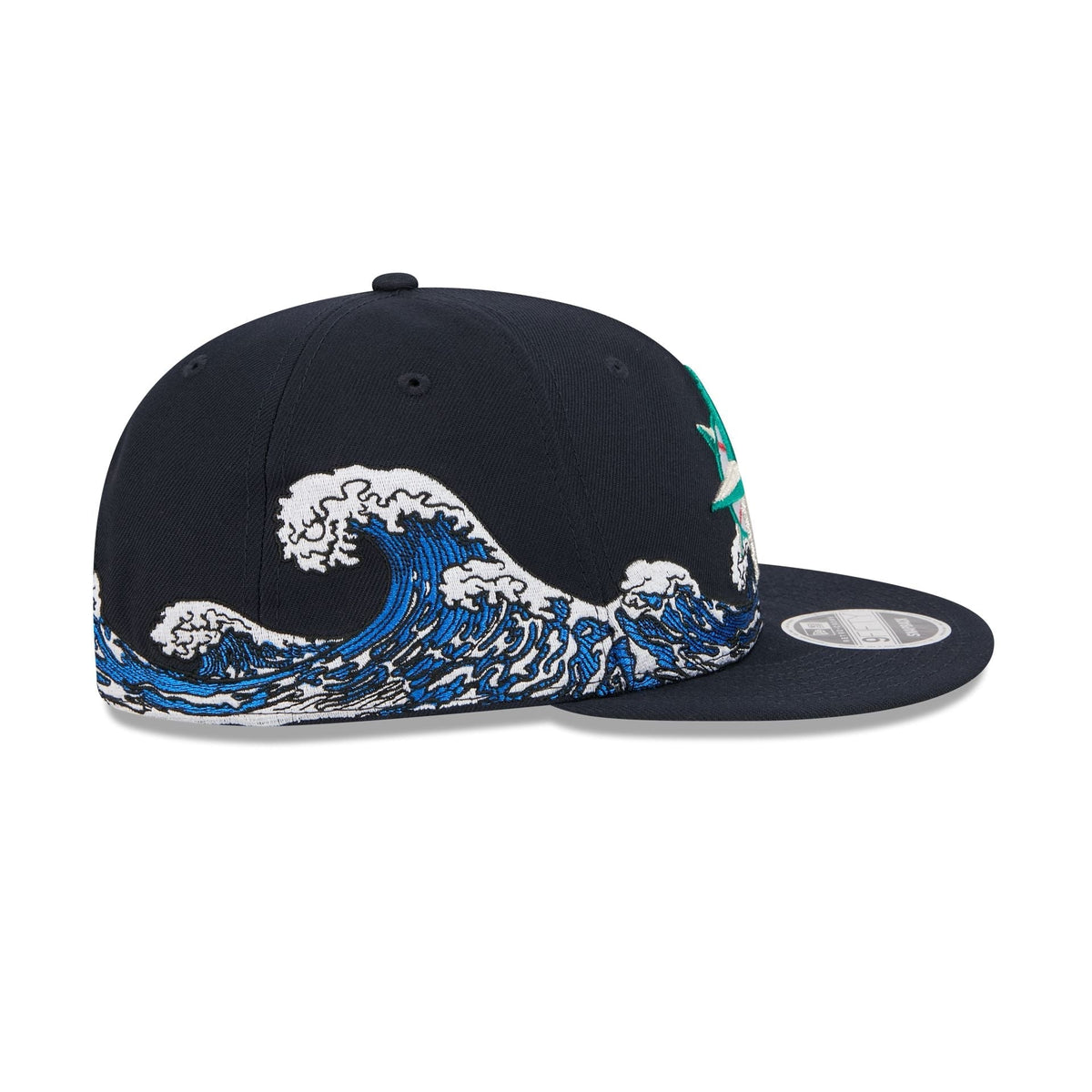 https://cdn.shopify.com/s/files/1/0601/2554/4675/files/60769194_RC9FIFTY_LifestyleEnergy_SEAMAR_OTC_RSIDE.jpg?v=1758828172