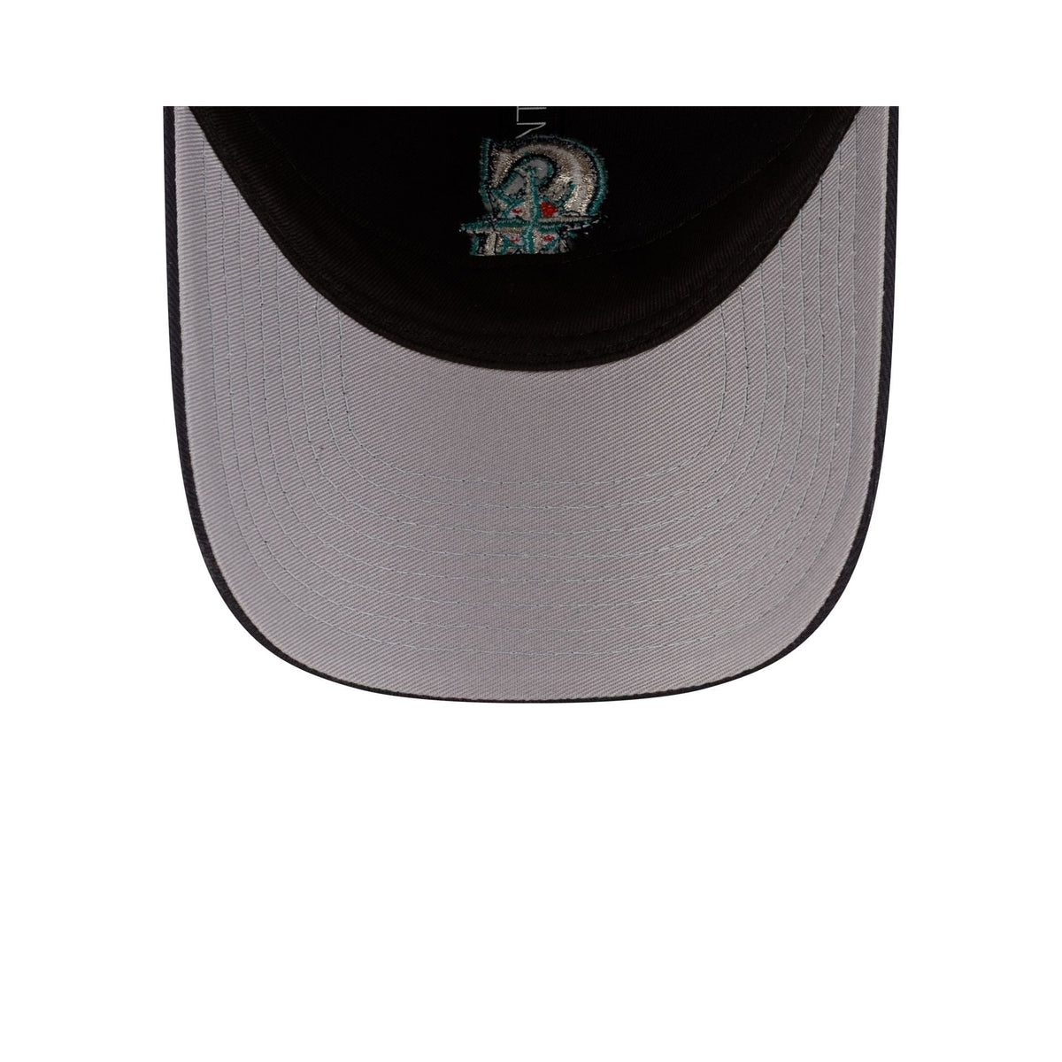 https://cdn.shopify.com/s/files/1/0601/2554/4675/files/60769556_Y9TWENTY_MLB25XHIDDENPIGEONS_COLLAB25_SEAMAR_NAV_UV.jpg?v=1752090952