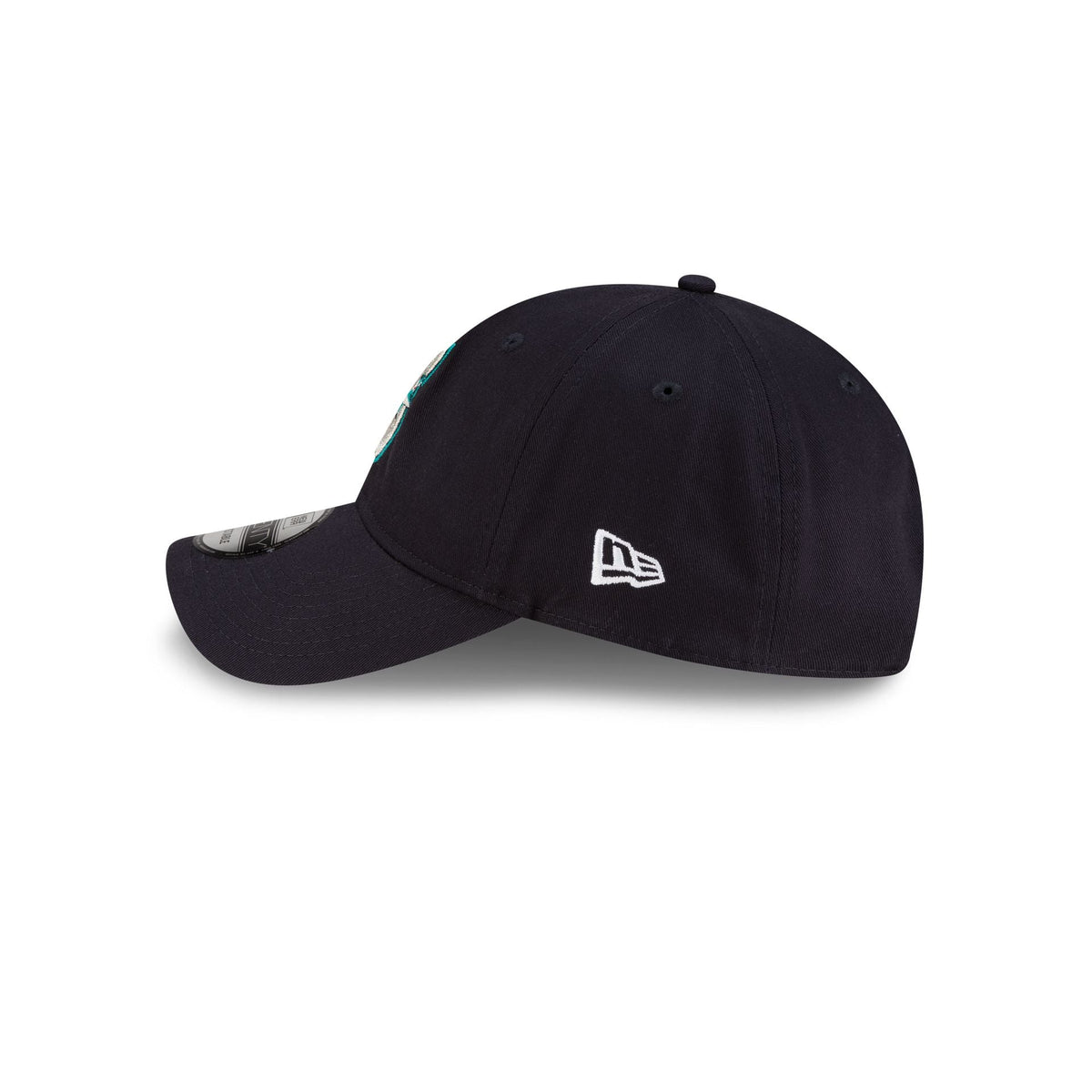 https://cdn.shopify.com/s/files/1/0601/2554/4675/files/60769559_9TWENTY_MLB25XHIDDENPIGEONS_COLLAB25_SEAMAR_NAV_LSIDE.jpg?v=1752090953