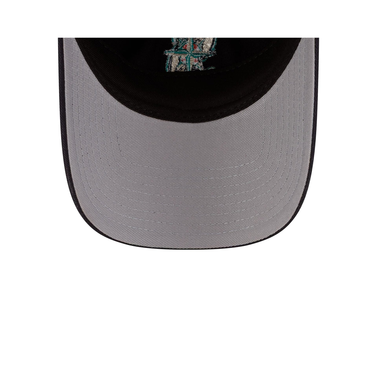 https://cdn.shopify.com/s/files/1/0601/2554/4675/files/60769559_9TWENTY_MLB25XHIDDENPIGEONS_COLLAB25_SEAMAR_NAV_UV.jpg?v=1752090953