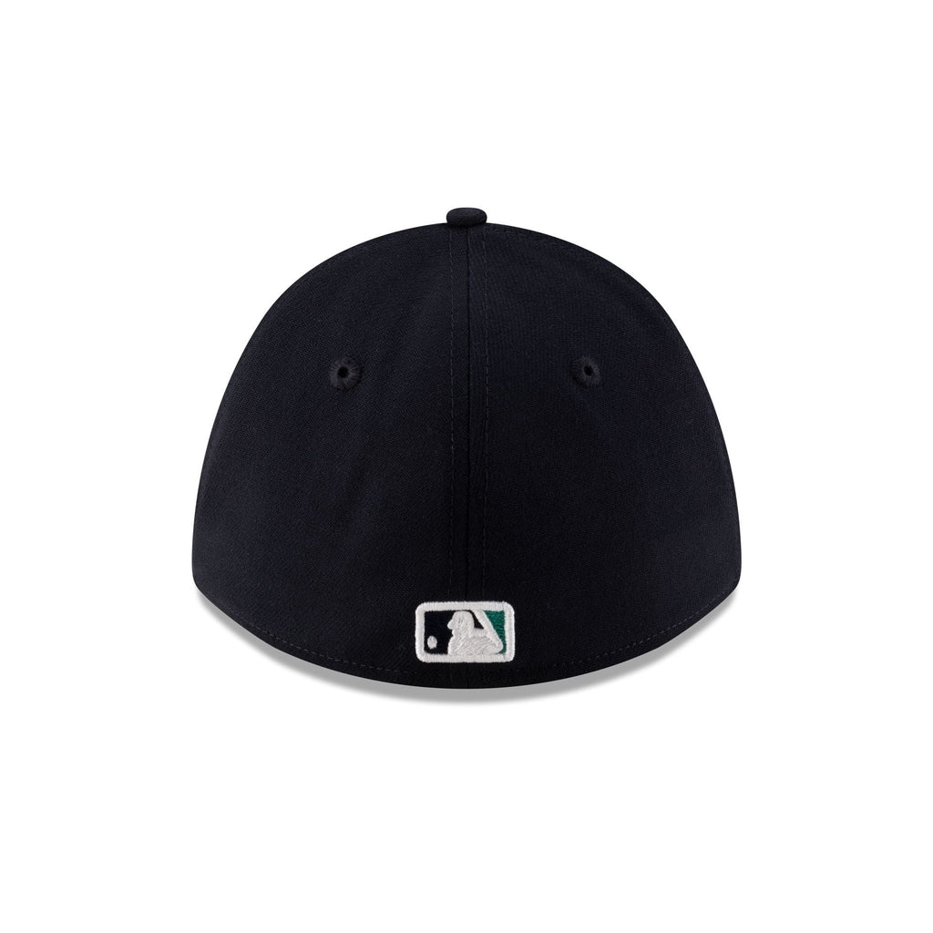 https://cdn.shopify.com/s/files/1/0601/2554/4675/files/60772351_60772423_39THIRTYMC_MLBPLYRREP3930MCSEAMARGMOTC_SEAMAR_OTC_R.jpg?v=1768423659
