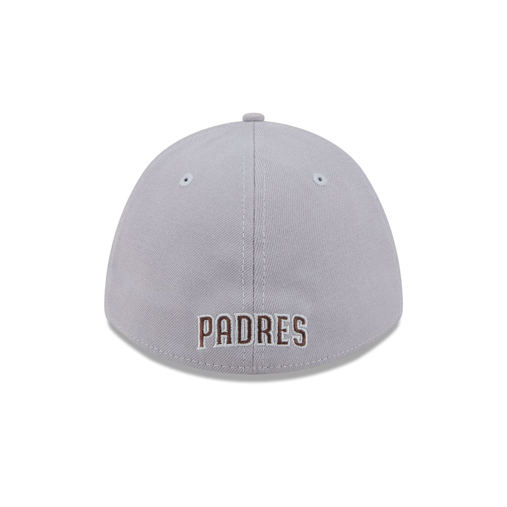 https://cdn.shopify.com/s/files/1/0601/2554/4675/files/60772534_39THIRTYMC_CHS39THIRTYMC30193_SADPAD_OTC_R.jpg?v=1768423659