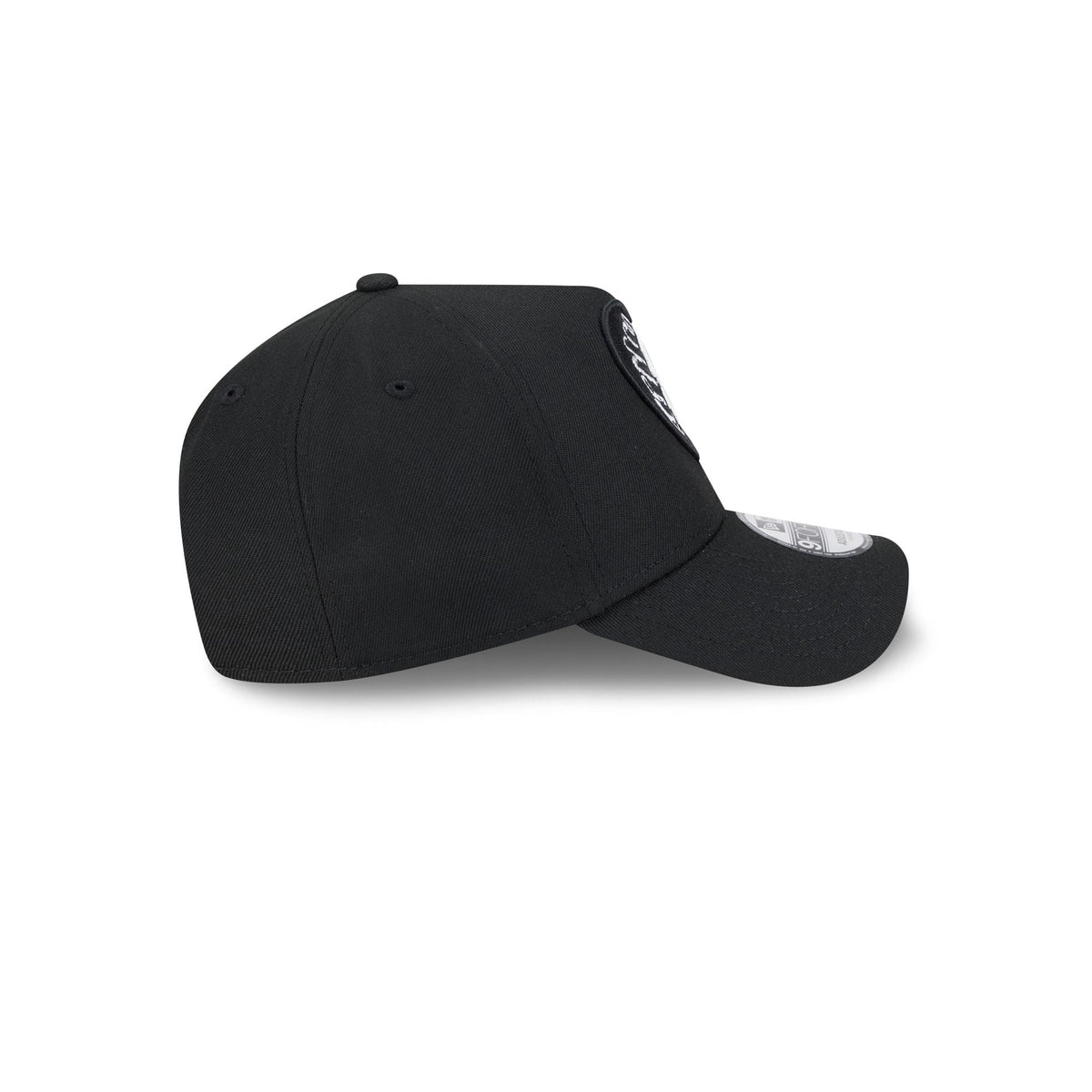 https://cdn.shopify.com/s/files/1/0601/2554/4675/files/60832728_9FORTYAF_LifestyleEnergy_SADPAD_BLK_RSIDE.jpg?v=1759858796
